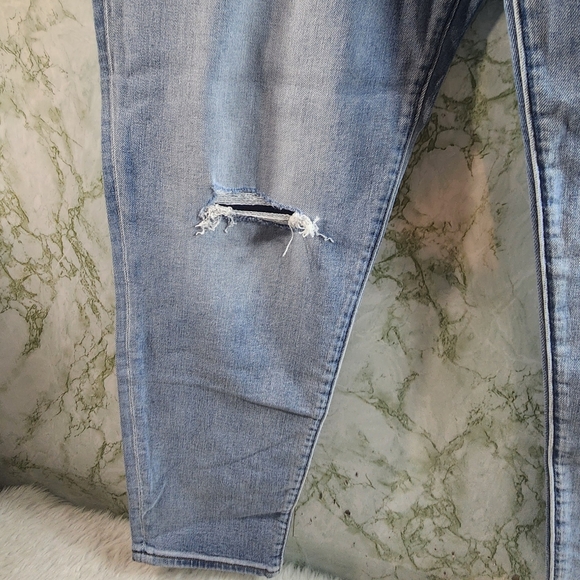 EXPRESS Athletic Skinny Jeans - Picture 6 of 16